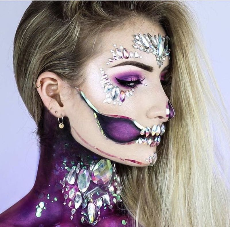 De jolies idées de maquillage tête de mort pour Halloween