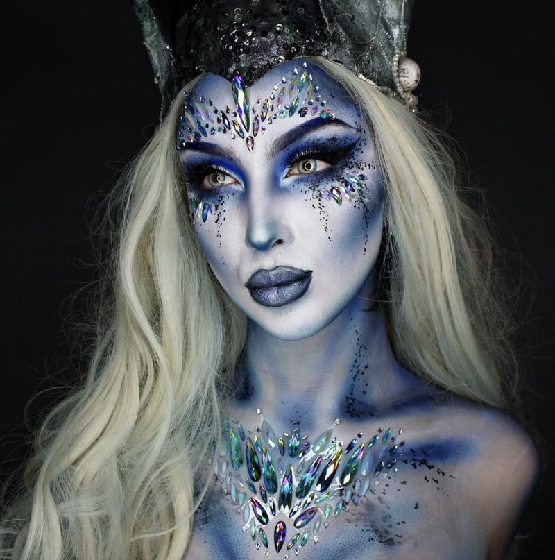 Fantasy makeup looks for Halloween: Pretty Ice Queen makeup