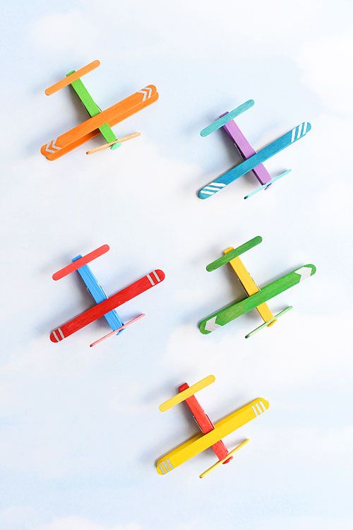 Avions de bâton de popsicle