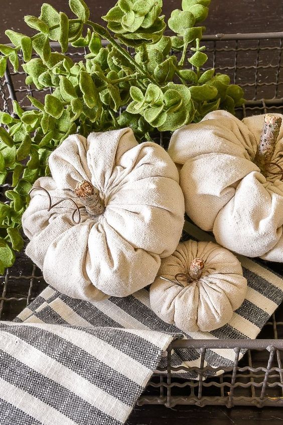 Najbolji jesenski rukotvorine za odrasle: Easy Fabric Pumpkins