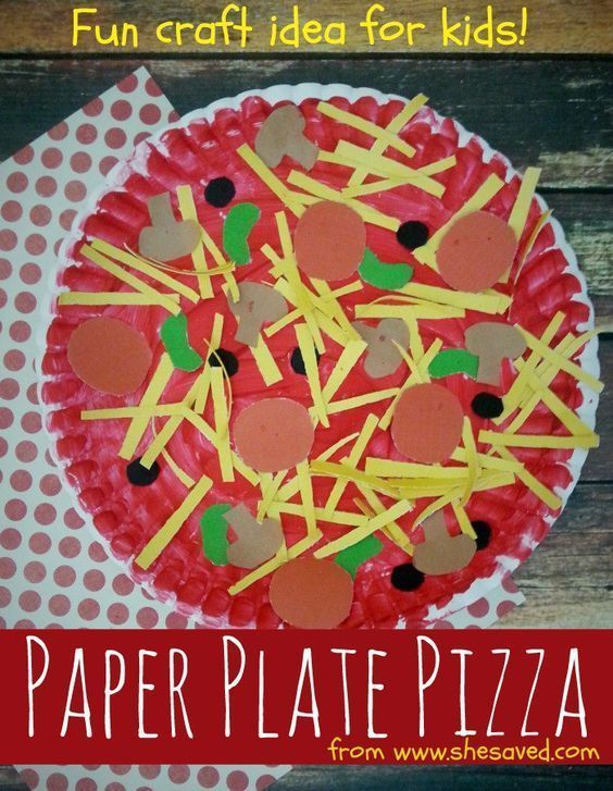 Pizza facile sur assiette en papier