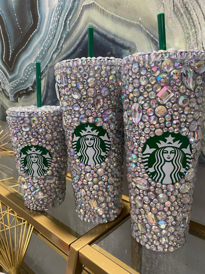 Slatka prilagođena Starbucks šalica s kamenčićima i blistavicama