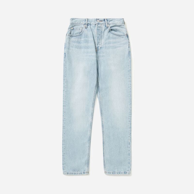 Легкі джинси з деніму для мінімалістичного французького капсульного гардеробу