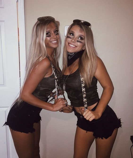 Najzgodniji kostimi za Halloween na fakultetu - djevojke iz vojske