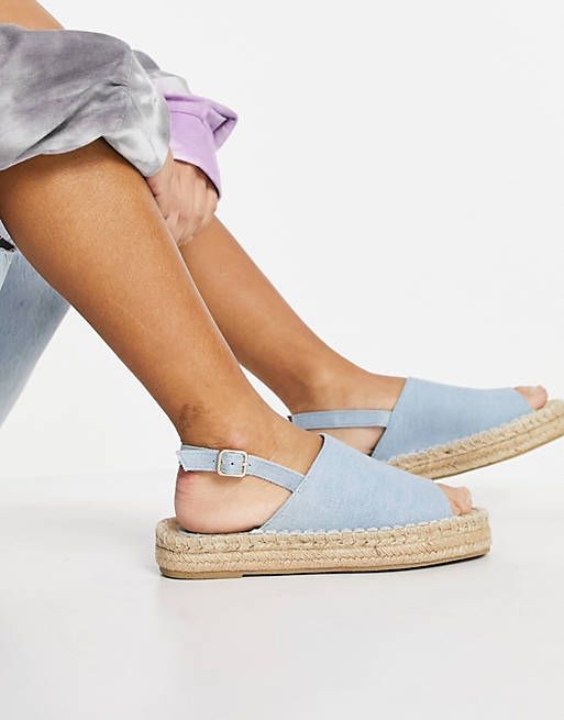 Čevlji, ki jih lahko nosite z maksi krili: modre espadrile iz denim