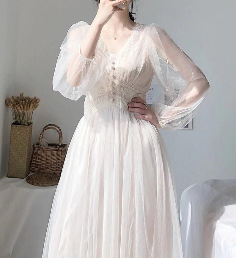 Maxi bijela haljina od tila za cottagecore estetiku