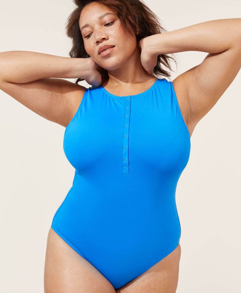 Plavi plus size jednodijelni kupaći kostimi koji pokrivaju leđa