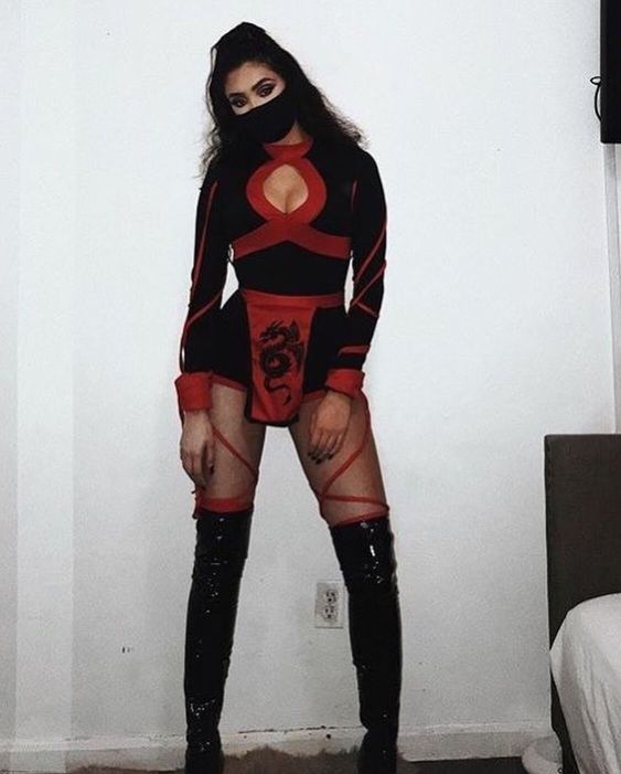 Déguisement de ninja sexy pour Halloween