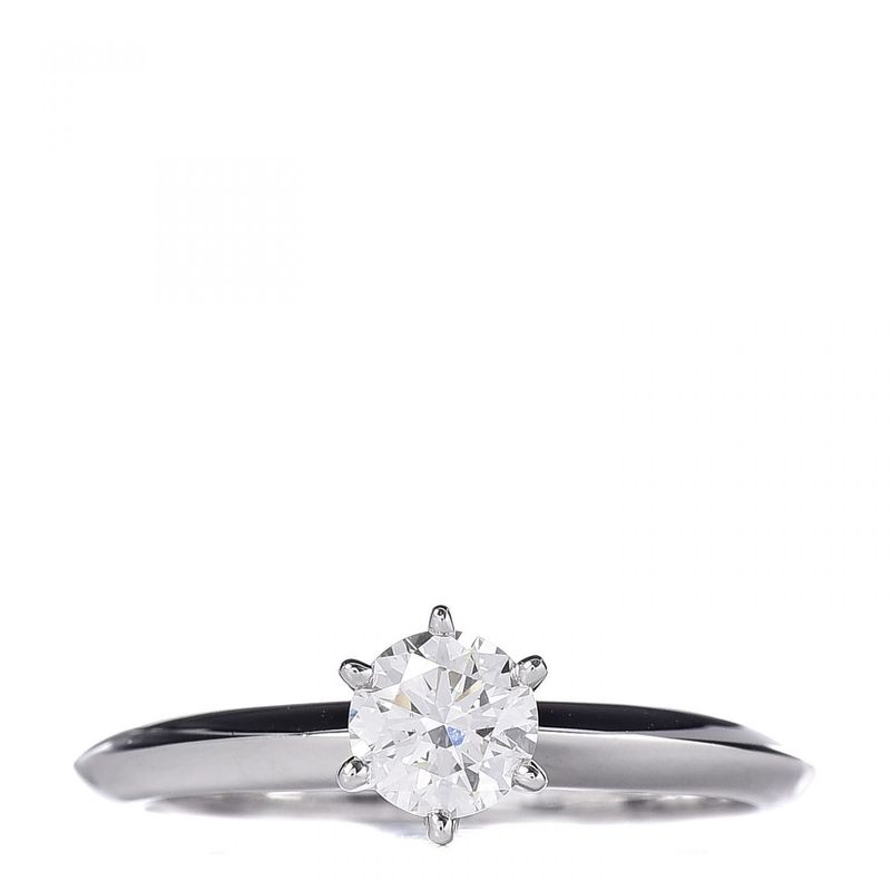 Cartier vs. Tiffany için Tiffany Tektaş Nişan Yüzüğü