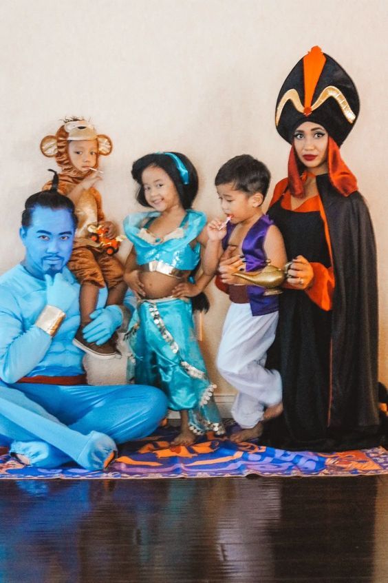 Kostimi obitelji Aladdin za Noć vještica