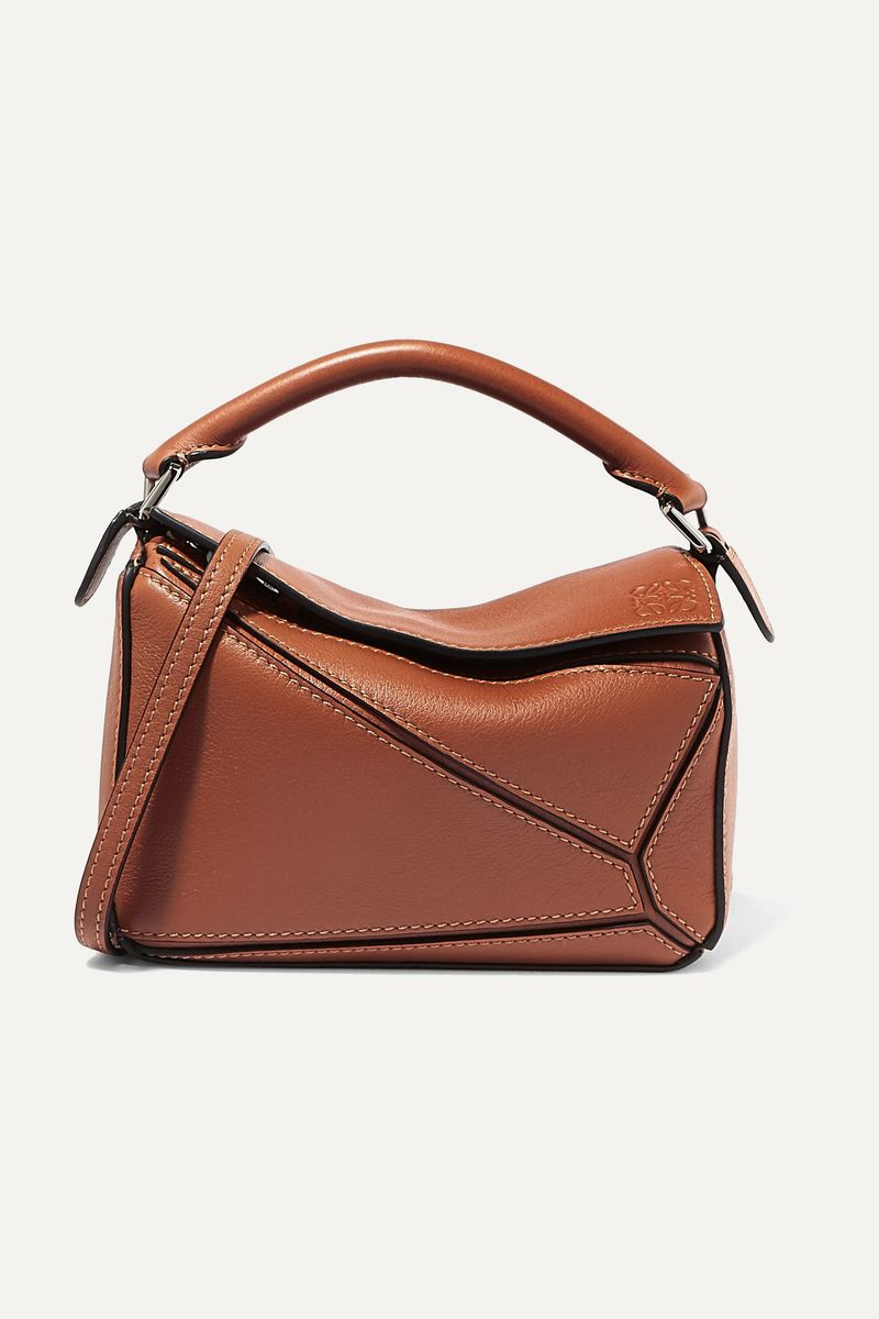 Loewe მინი თავსატეხის ჩანთა საუკეთესო დიზაინერის ჩანთებისთვის 2000 დოლარამდე