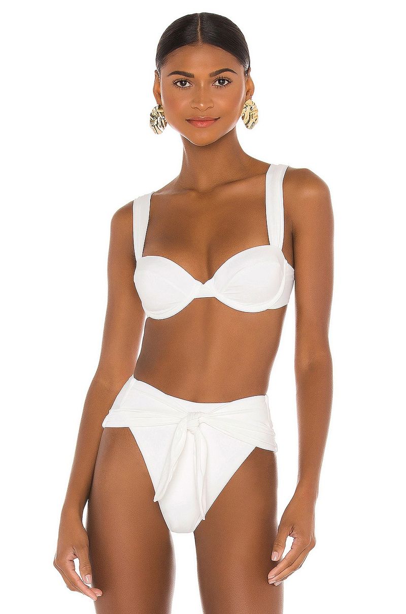 Najbolji bijeli push up bikini za ravna prsa s visokim strukom