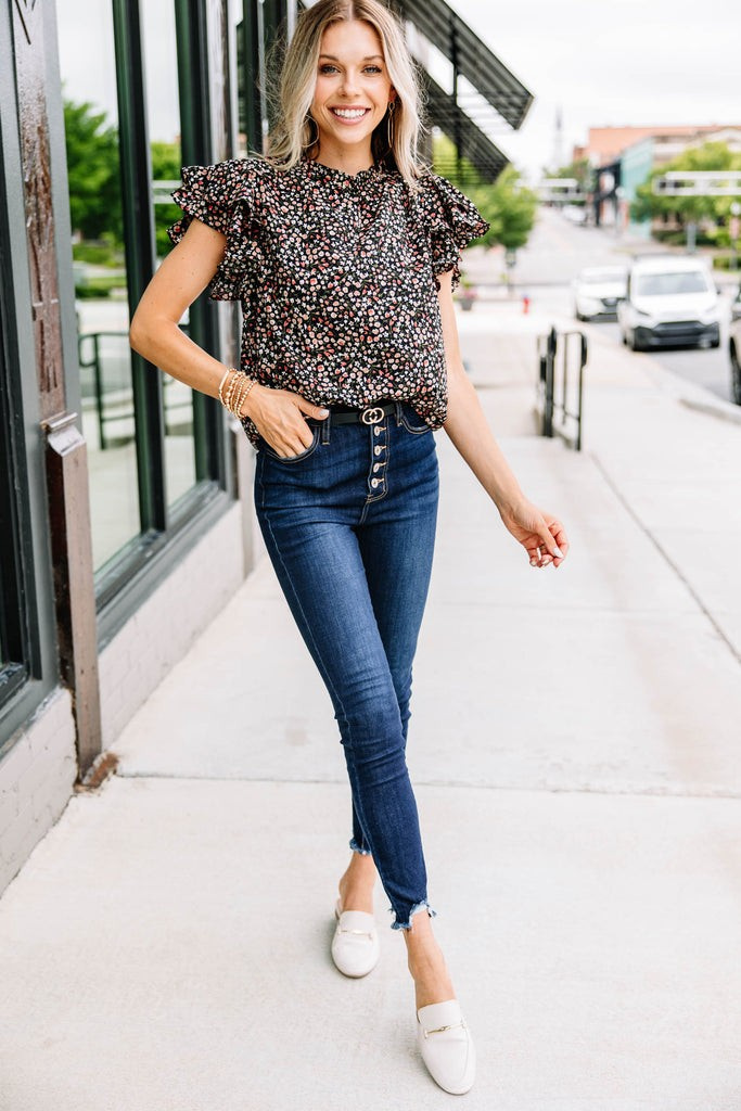   Lacivert Jeans ile Ne Giyilir: çiçekli bluz