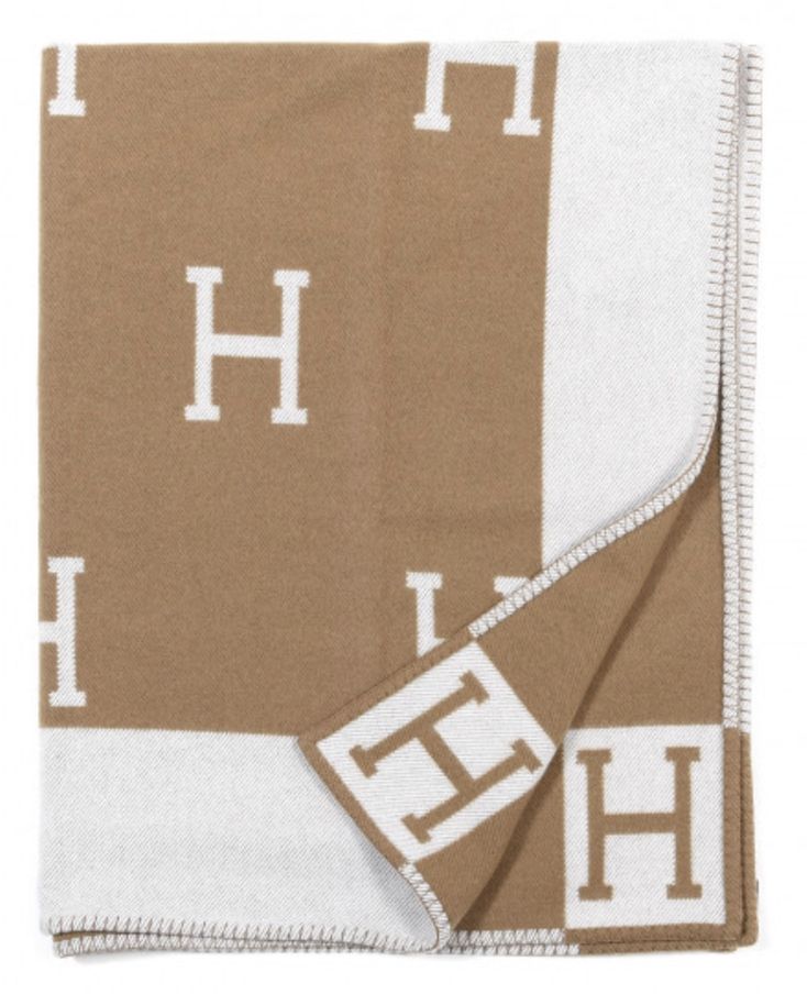 Her şeye sahip kadına lüks hediyeler: Hermes kaşmir battaniye