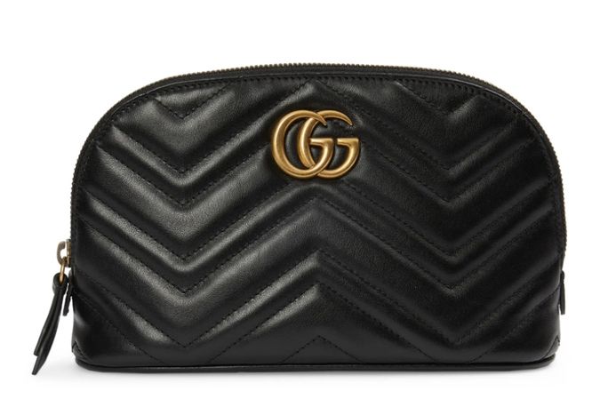 Her şeye sahip kadına lüks hediyeler: Gucci kozmetik çantası