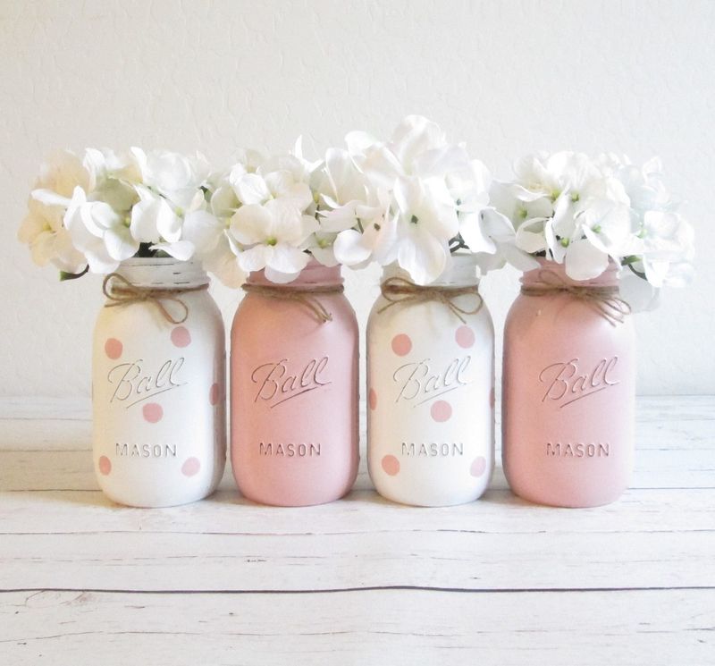Hvit og rosa Mason Jar-dekorasjoner for Valentine