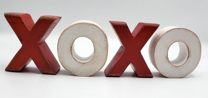 XOXO-blokker av tre for Valentine