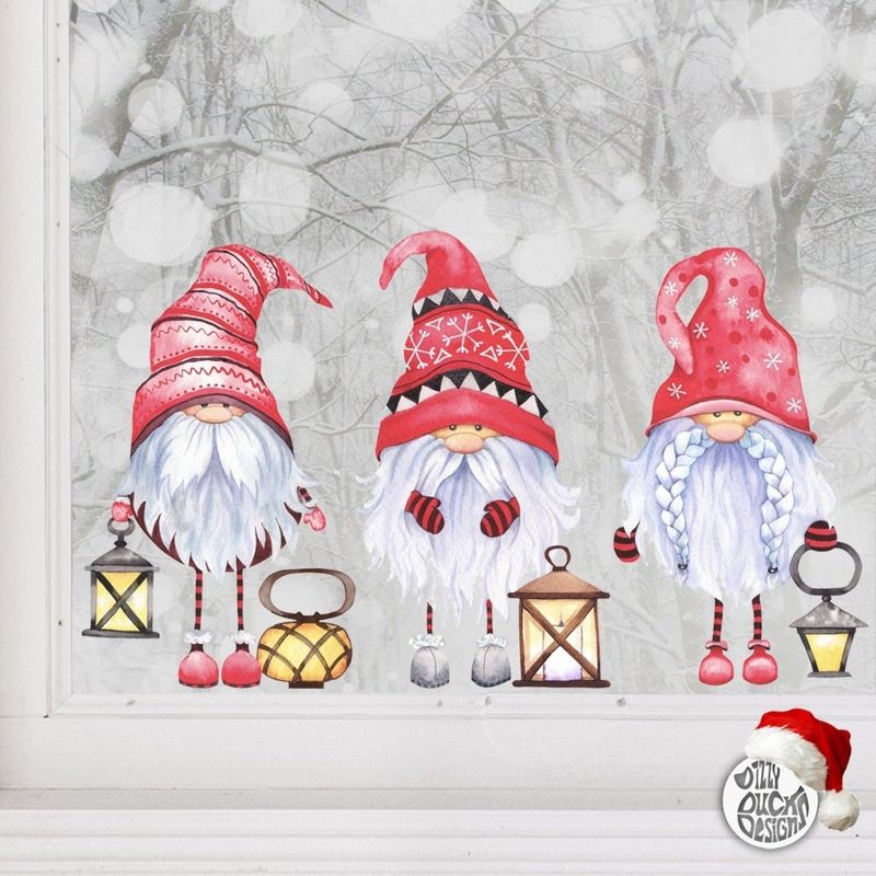 Simpatični okenski okraski v skandinavskem slogu z božičnimi gnomi