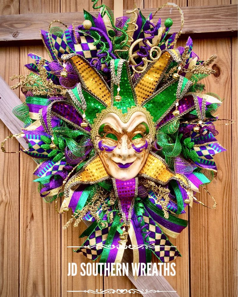 30 meilleures couronnes de Mardi Gras qui vous apportent le festival