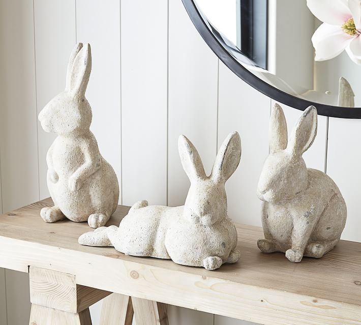 Figurines de lapin en pierre blanche
