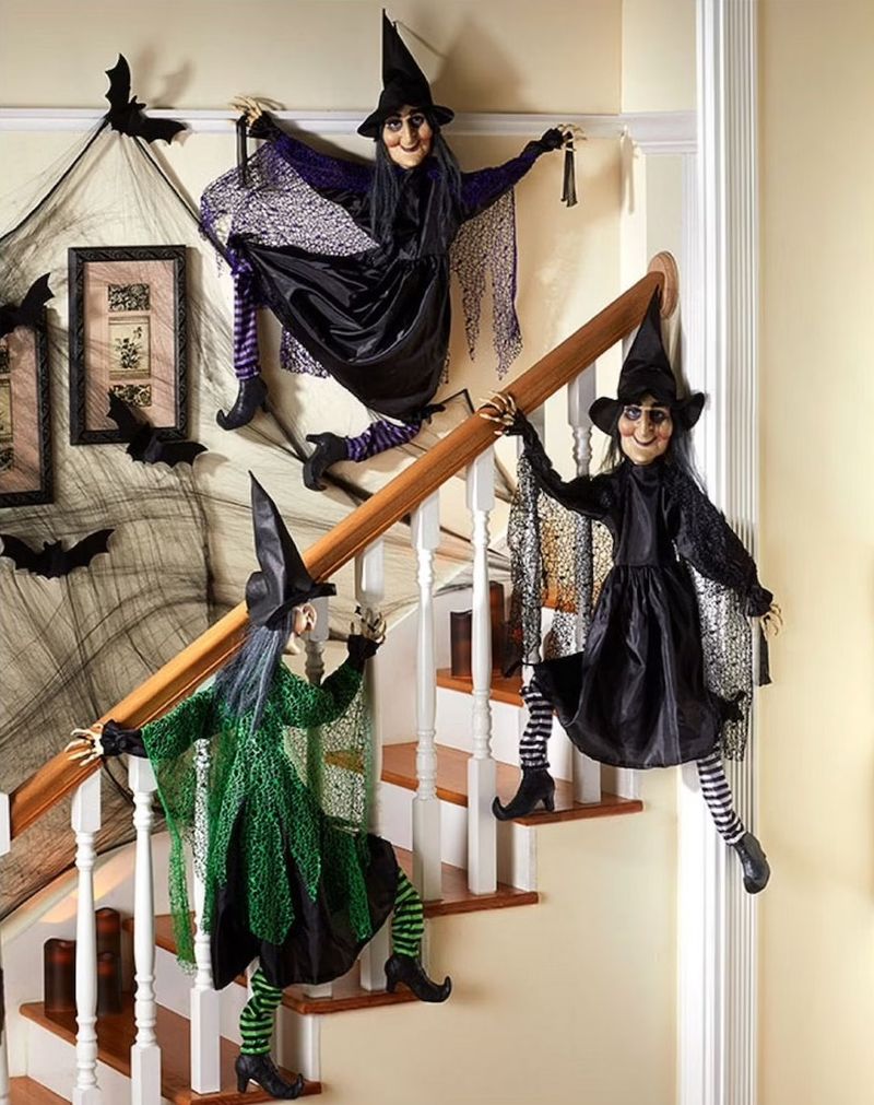 Scaling Witches Figurki na Halloweenowe schody