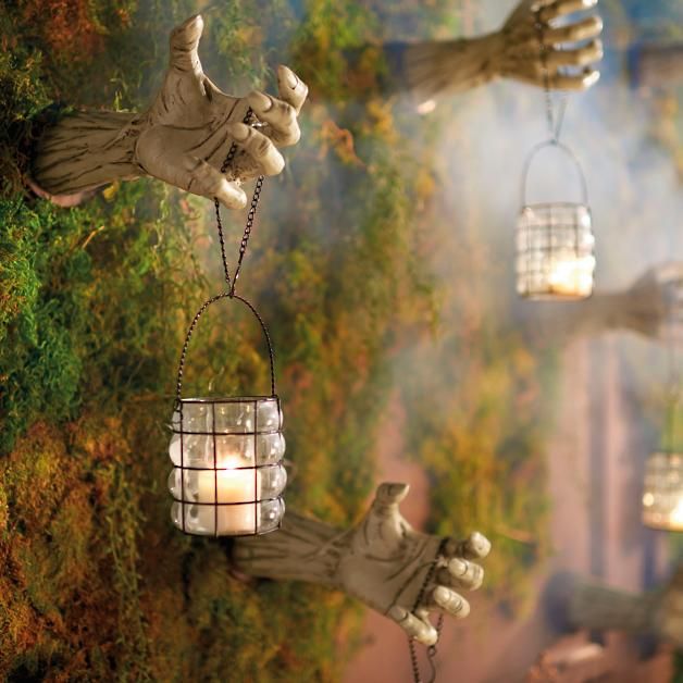 Przerażające ręce z lampionami Halloweenowy wystrój