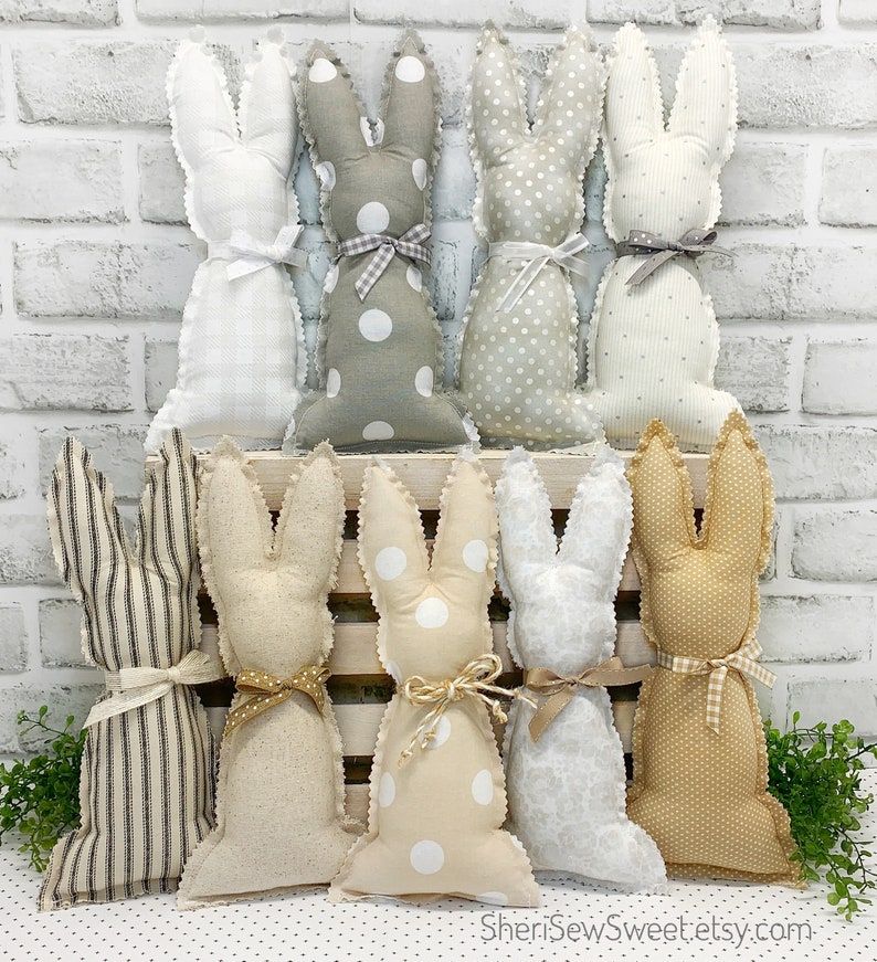 Adorables petits lapins de Pâques en tissu