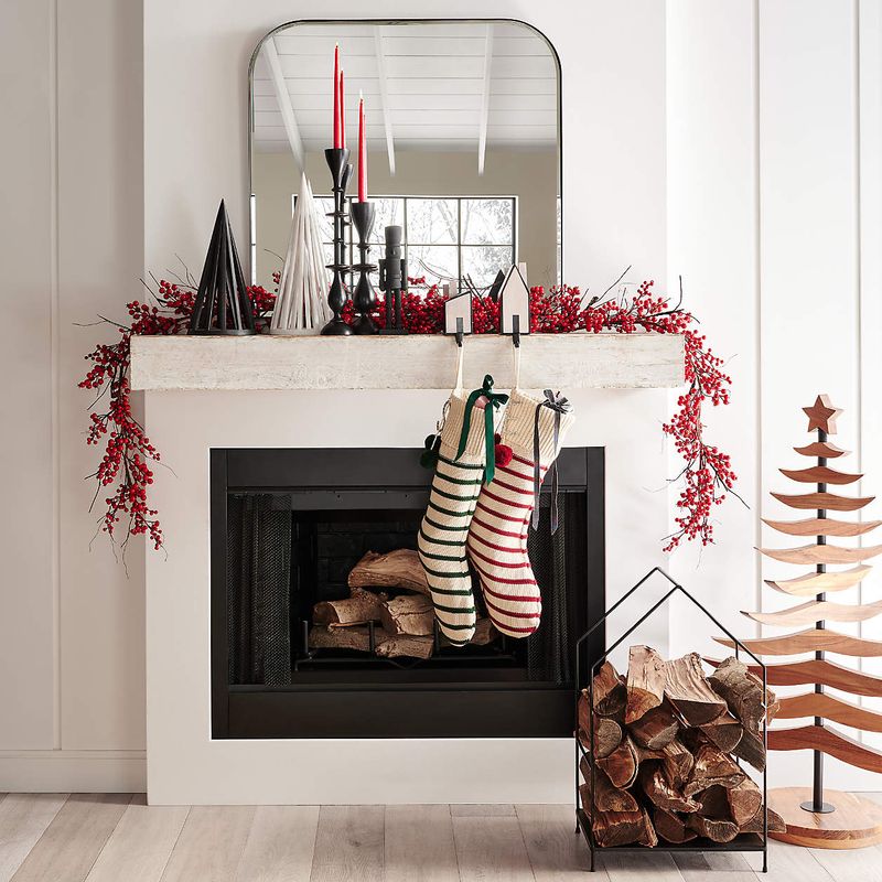 Božična omarica v minimalističnem skandinavskem in nordijskem slogu
