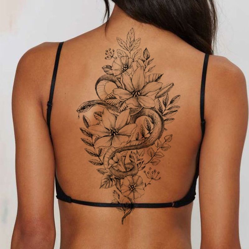 Tetovaža s cvetjem in kačjim hrbtom za ženske