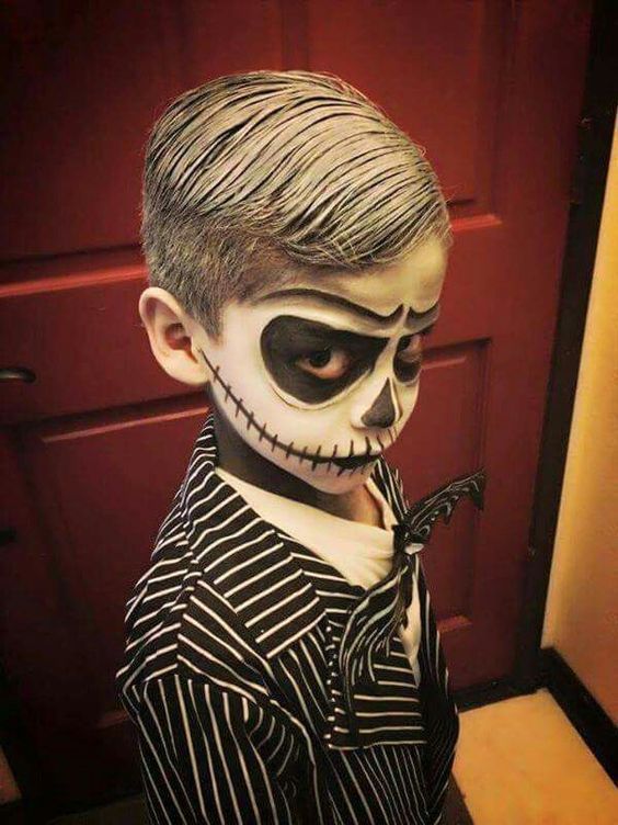 Maquillage Halloween crâne effrayant pour les enfants