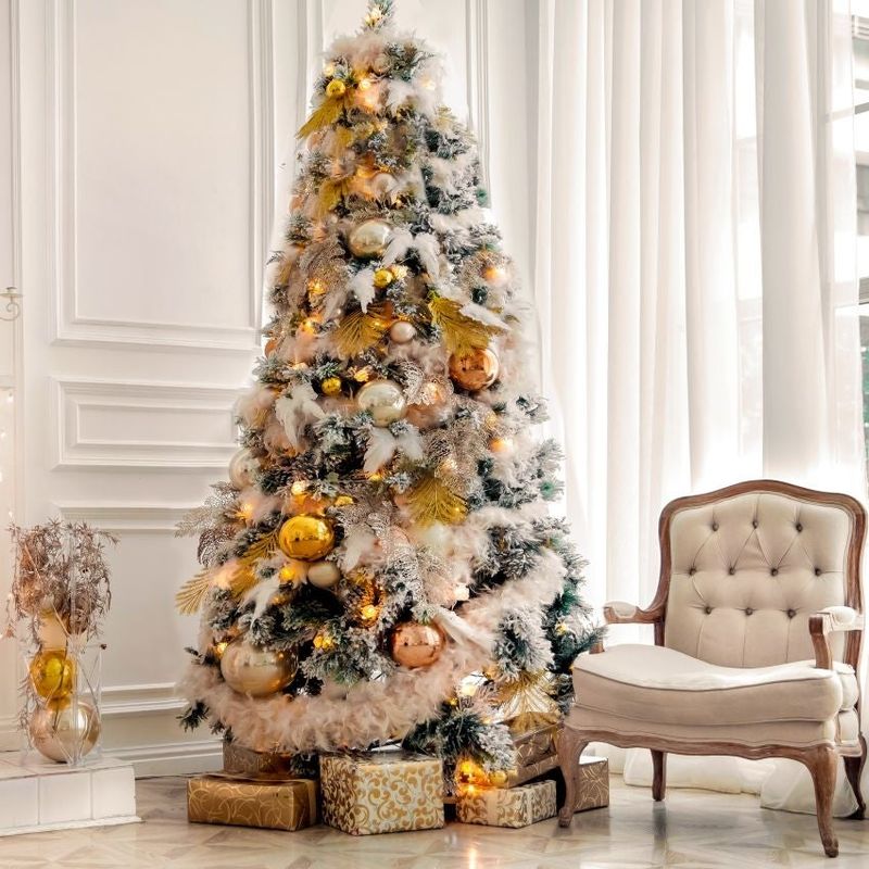 Beau décor de sapin de Noël élégant or et blanc