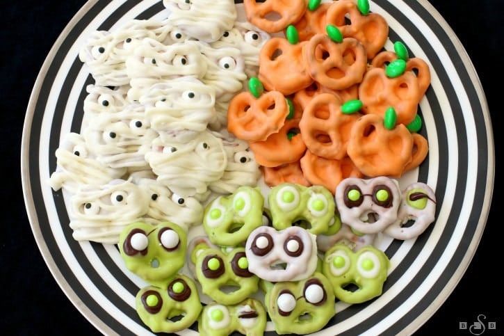 25+ Idee per il cibo per feste di Halloween malvagiamente divertenti perfette per una folla