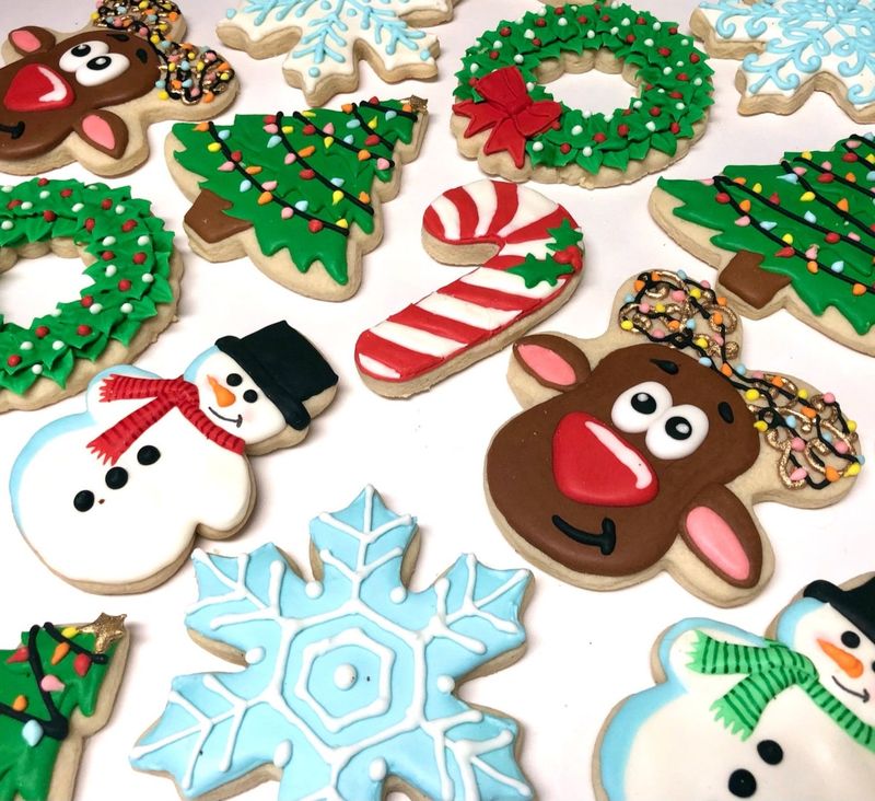 Ensemble mignon de biscuits au sucre de Noël