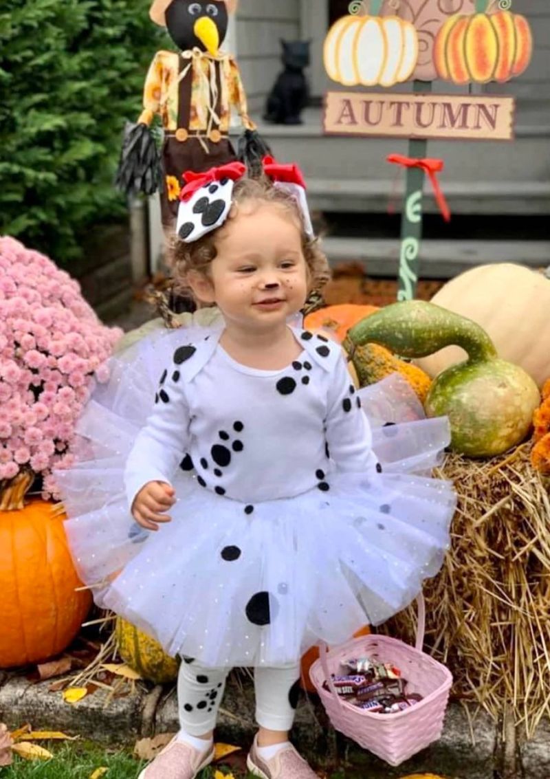 Dalmatinski kostim za Halloween za malu djecu
