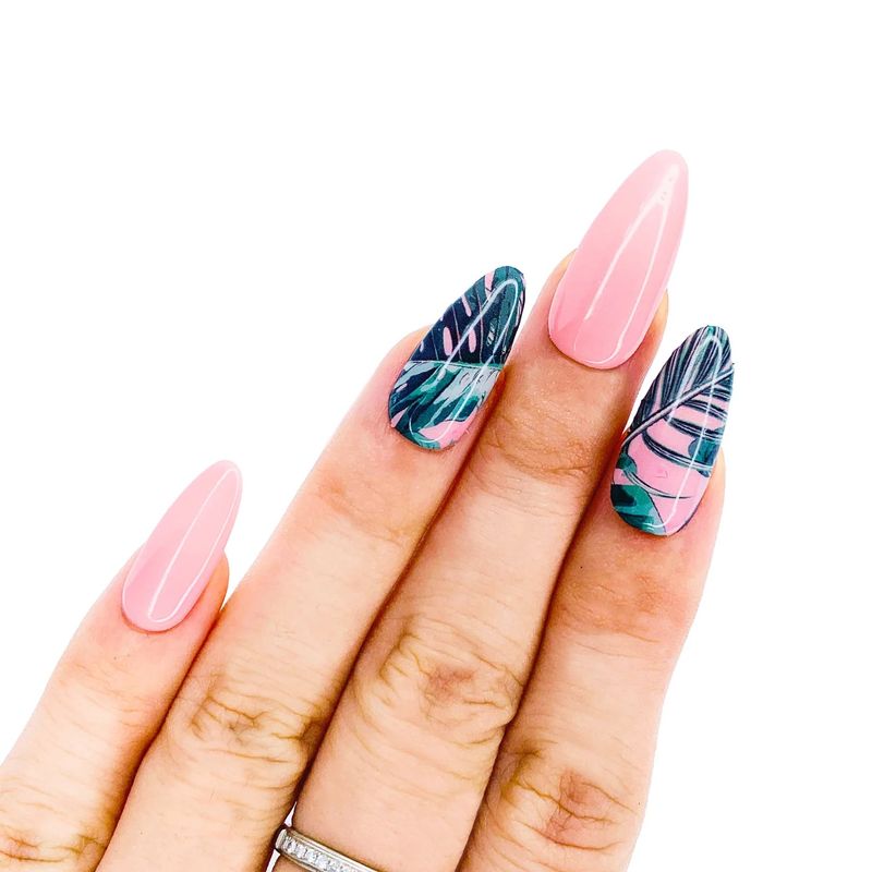Tropski ružičasti nokti