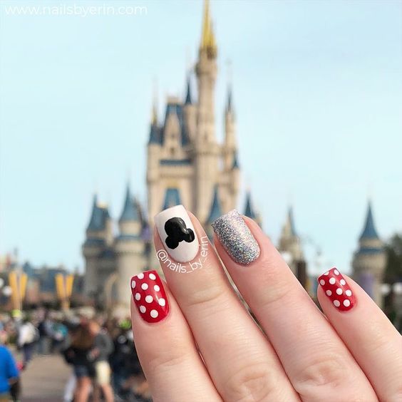 Милі та короткі нігті Disney
