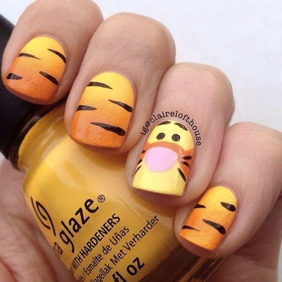 Cute Disney nails - Tigger nails від Вінні Пуха