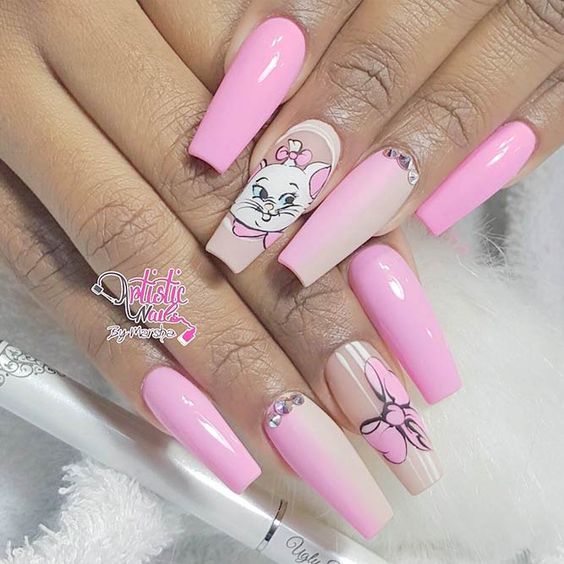 Ongles Aristochats roses avec Marie