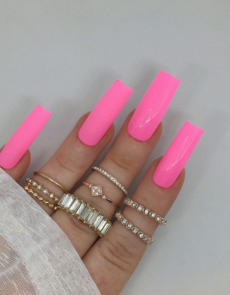Prilično vrući ružičasti baddie nokti