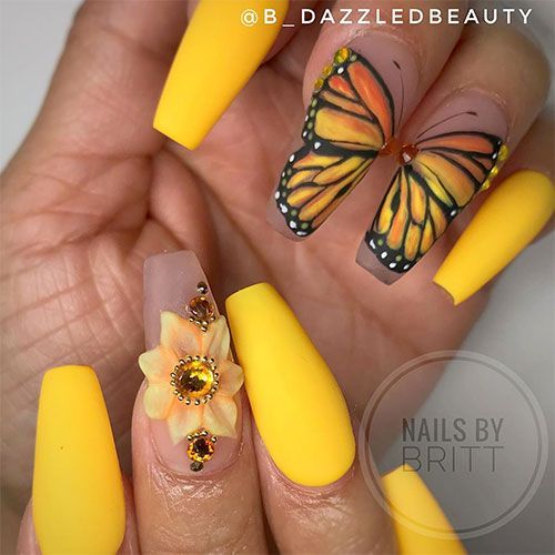 Žuti suncokretovi nokti s umjetnošću noktiju u obliku leptira