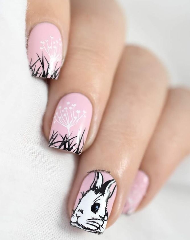 Rosa påskespiker med bunny nail art