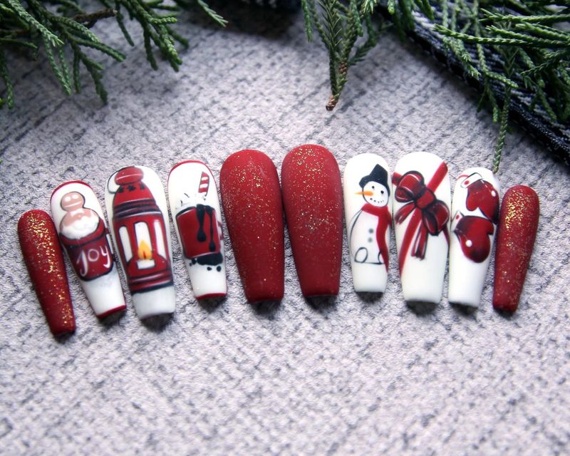 Біло-червоний блиск Різдвяне свято нігтів зі сніговиком нейл-арт