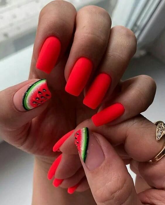 Svijetli i slatki ljetni nokti - nokti crvene lubenice