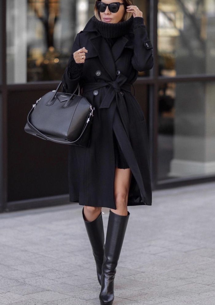 Vse črne obleke za zimo z Givenchy Antigono