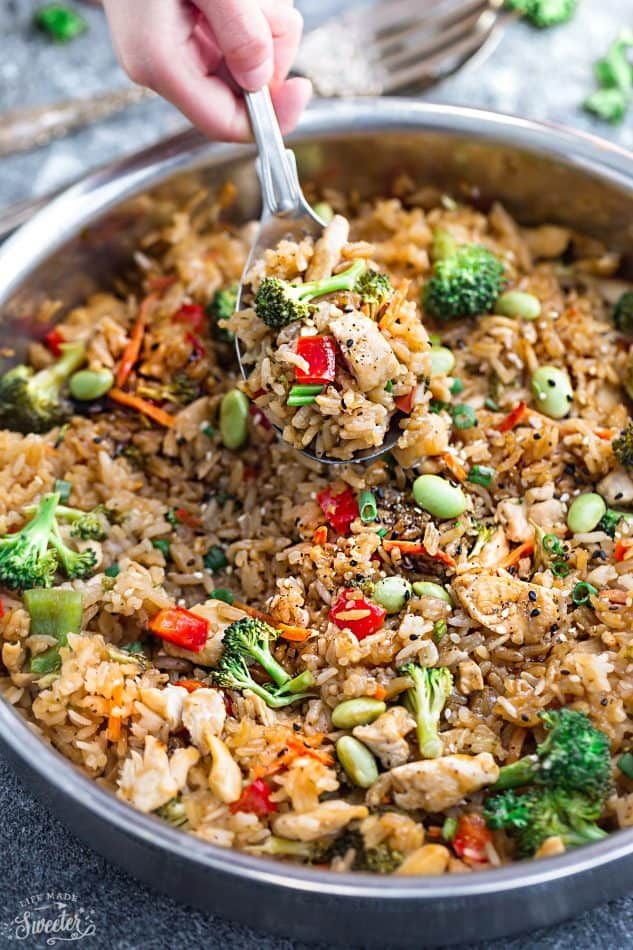أرز ترياكي بالدجاج والخضروات