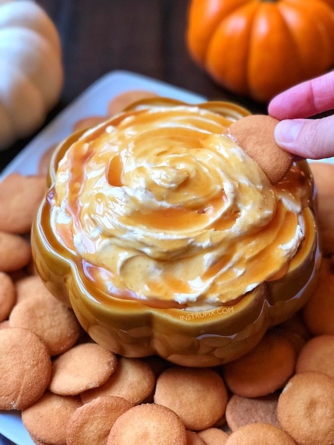 Caramel Pumpkin Pie Dip Cheesecake Dip za blagdane