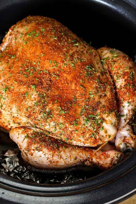 Najbolji jesenski recepti za crockpot: cijela piletina i umak