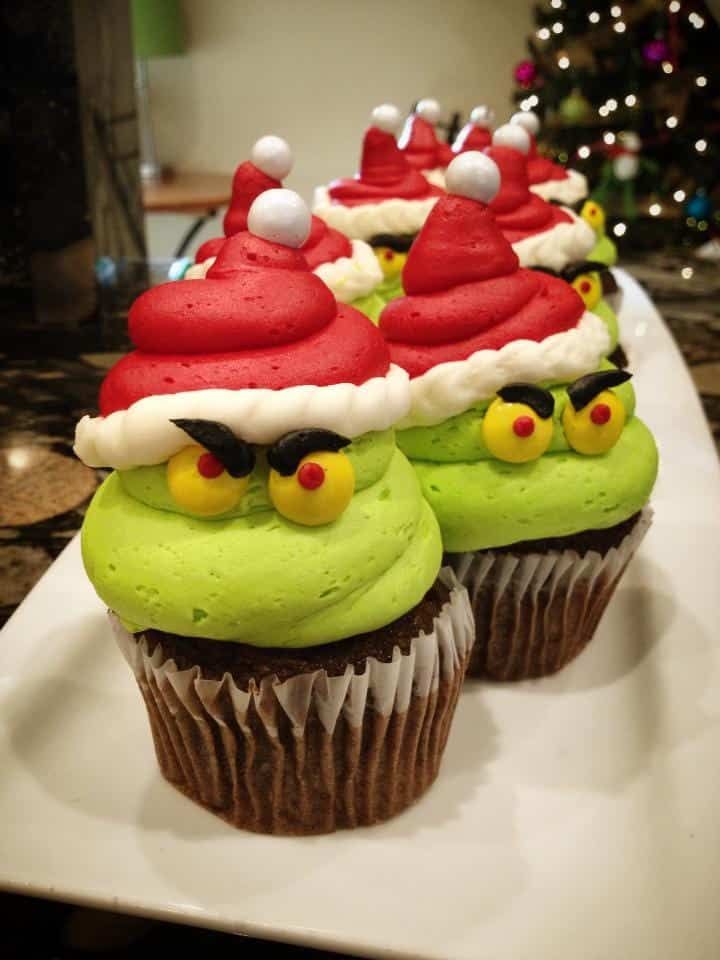 هدايا عيد الميلاد السهلة: Grinch Cupcakes