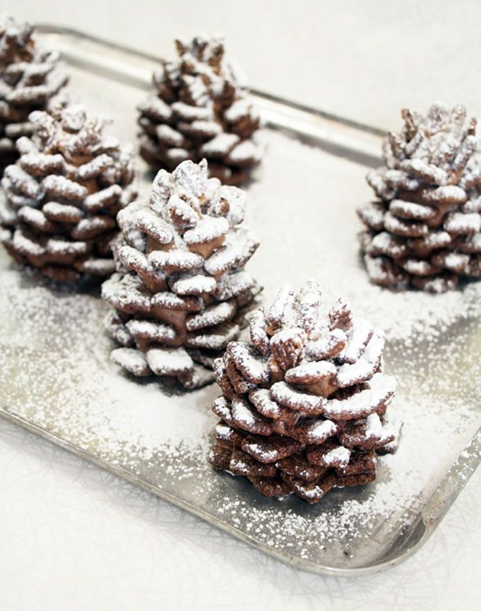 Meilleurs desserts de Noël : Pommes de pin au chocolat enneigées rapides et faciles