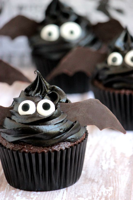 Bat Halloween Cupcake -ideoita